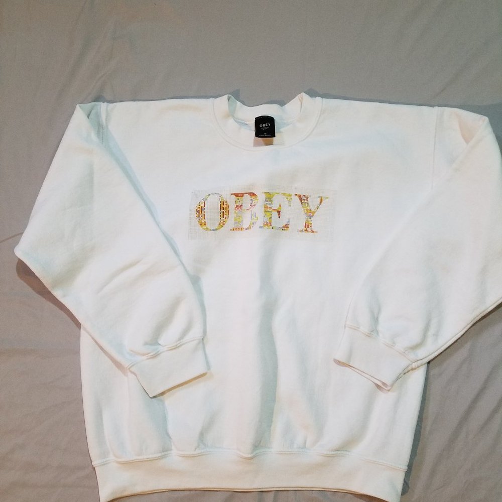 Obey crewneck sweatshirt